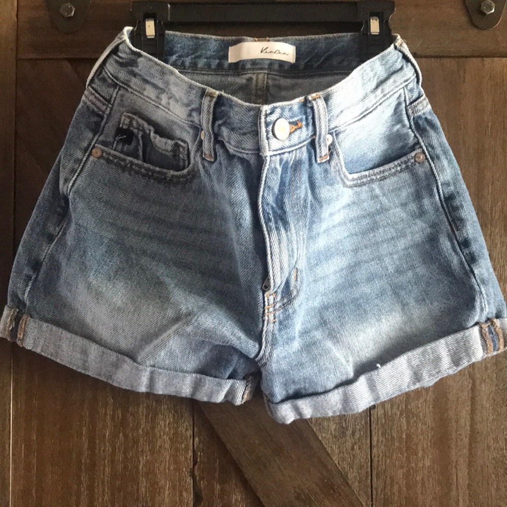 KanCan Jean shorts size 3 / 25